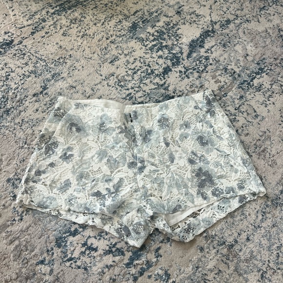 NWOT JOIE Ebele Lace Shorts size 10 - Picture 1 of 5